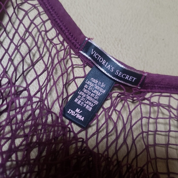 Lingerie - Picture 2 of 4